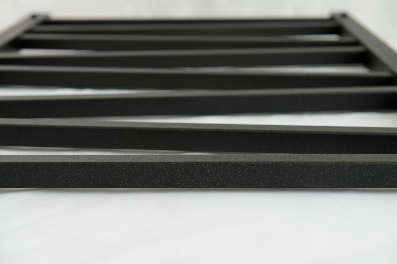 Тёмный титан муар